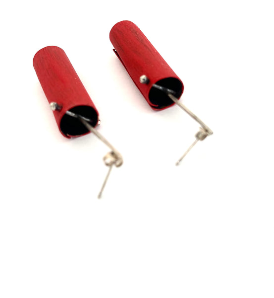 ✨New                              Red Dangling tube Earring