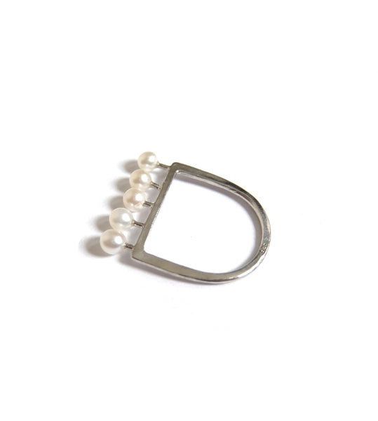 Line Pearl Ring